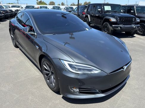 Used 2018 Tesla Model S AWD image 9