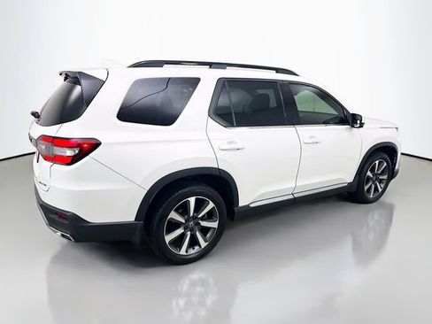 Used 2024 Honda Pilot Elite image 7