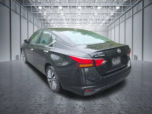 Certified 2025 Nissan Altima 2.5 SV FWD image 4