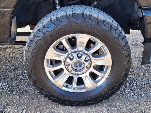 Used 2022 Ford F350 Limited image 15