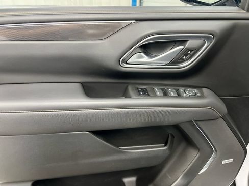 Used 2022 GMC Yukon XL AT4 AWD/4WD image 22