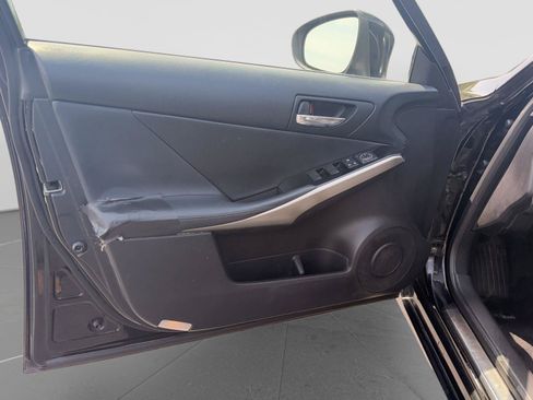 Used 2015 Lexus IS 250 RWD image 10