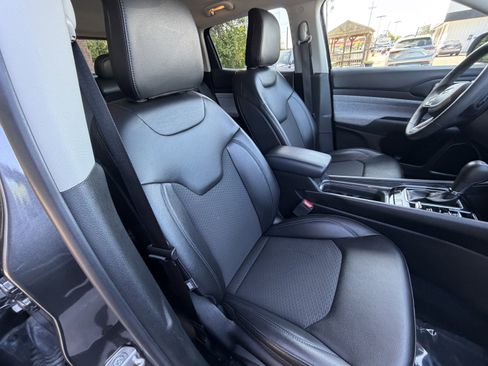 Used 2022 Jeep Compass Latitude AWD/4WD image 18