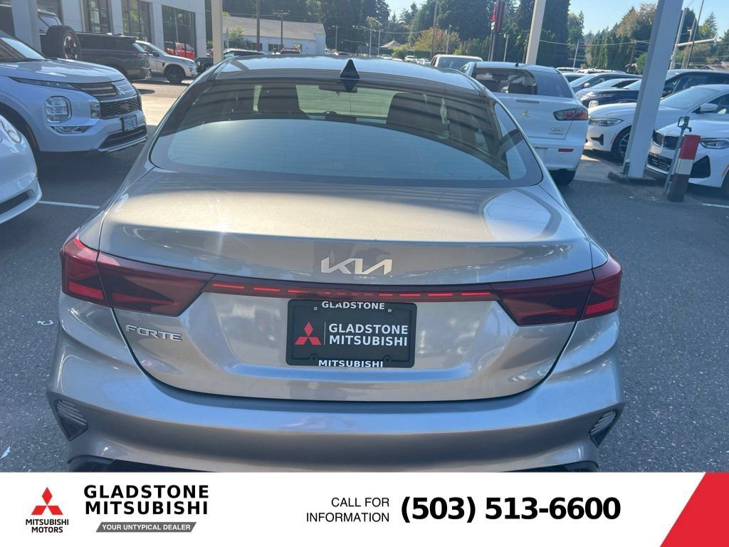 Used 2022 Kia Forte LXS FWD image 7