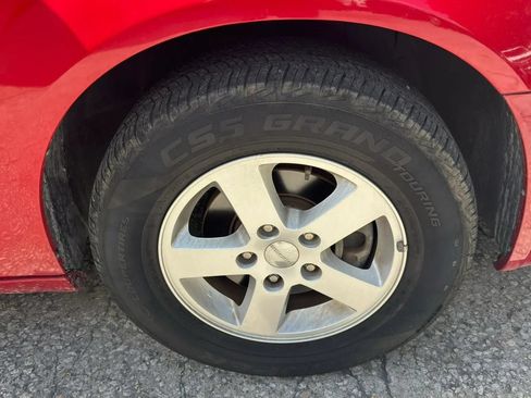 Used 2013 Dodge Grand Caravan SXT FWD image 25