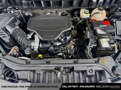Used 2017 Cadillac XT5 FWD image 29