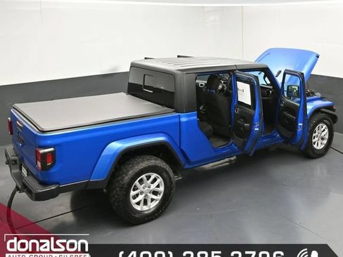 Used 2023 Jeep Gladiator Sport AWD/4WD image 25