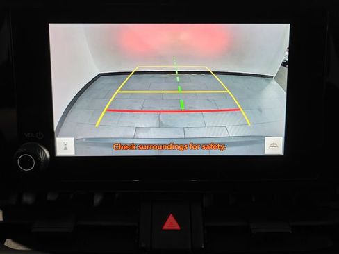 Used 2024 Toyota RAV4 XLE FWD image 19