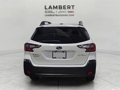 Used 2023 Subaru Outback Premium image 7