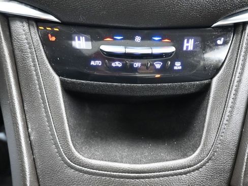 Used 2018 Cadillac XT5 Luxury image 22