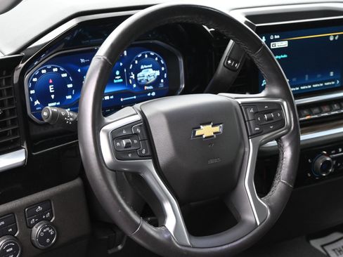 Used 2022 Chevrolet Silverado 1500 LT image 17