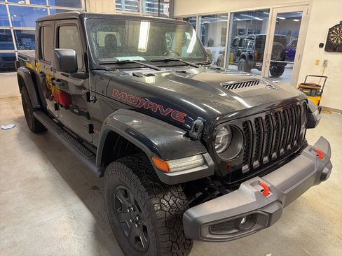 Used 2021 Jeep Gladiator Mojave w/ Dual Top Group image 36