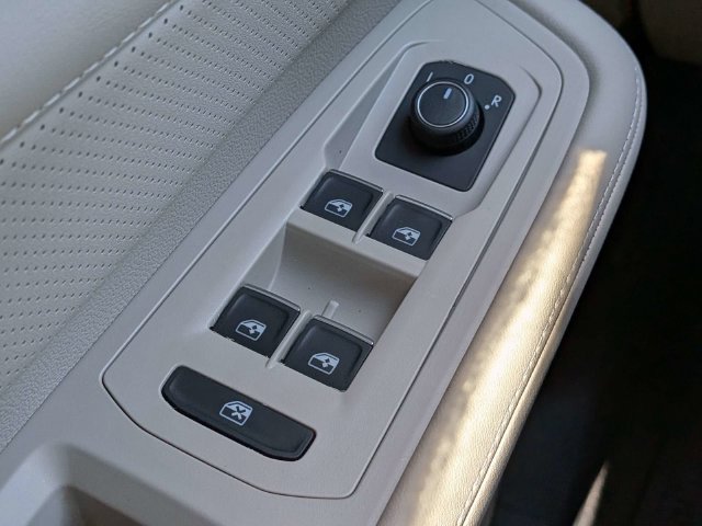 New 2026 Volkswagen Atlas SE FWD image 26