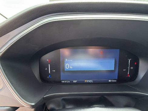 Used 2025 Ford Escape SE FWD image 18