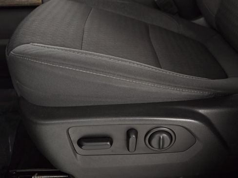 Used 2020 GMC Sierra 1500 Elevation image 27