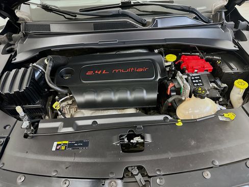 Used 2019 Jeep Compass Limited image 33