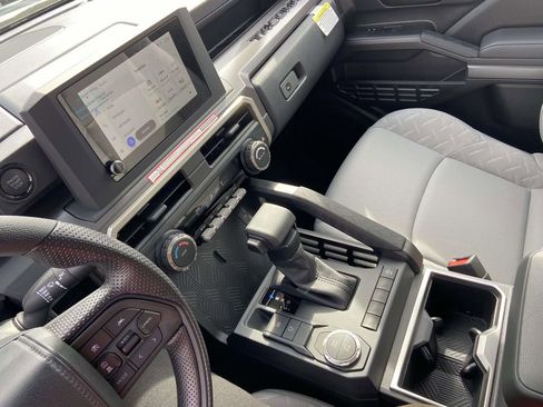 Used 2025 Toyota Tacoma TRD Sport image 28