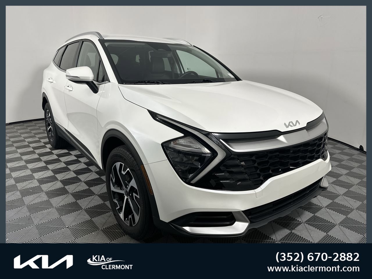 Used 2023 Kia Sportage EX AWD/4WD image 1