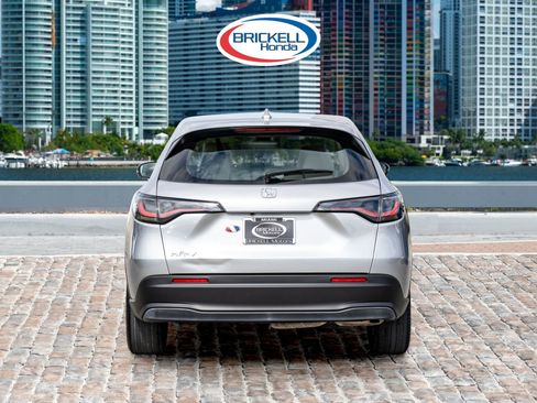 Used 2023 Honda HR-V LX image 6