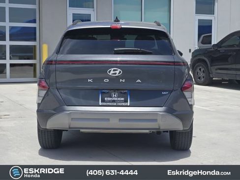Used 2025 Hyundai Kona Limited FWD image 6