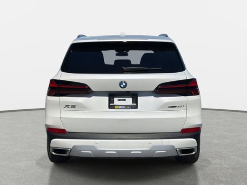 Used 2025 BMW X5 xDrive40i AWD/4WD image 4