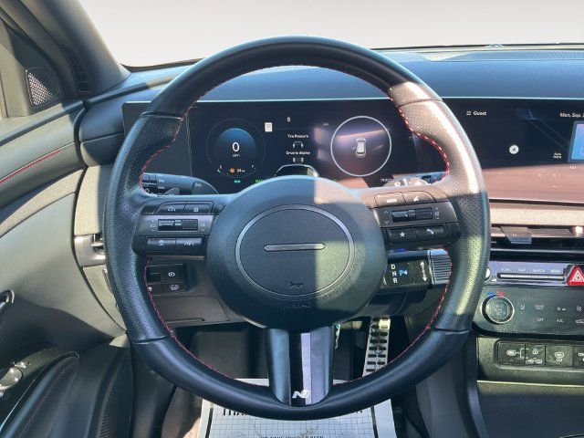Certified 2025 Hyundai Tucson N Line AWD/4WD image 13