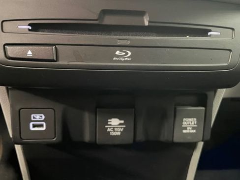 Used 2024 Honda Odyssey Elite image 18
