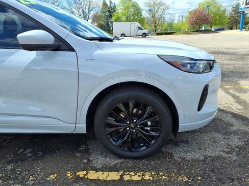 Used 2025 Ford Escape ST-Line Elite w/ Premium Technology Package AWD/4WD image 25