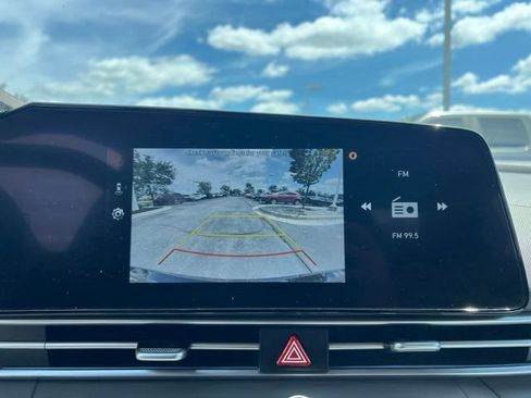 Used 2025 Hyundai Elantra SEL FWD image 19