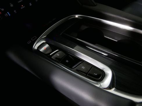 Used 2023 Buick Enclave Premium image 29