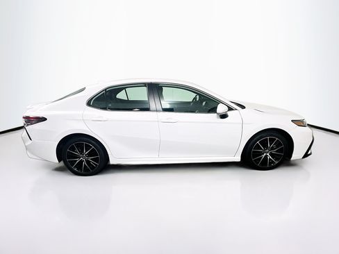 Used 2024 Toyota Camry SE FWD image 10