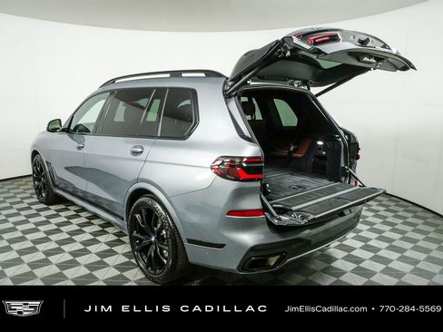 Used 2024 BMW X7 xDrive40i w/ M Sport Package AWD/4WD image 37