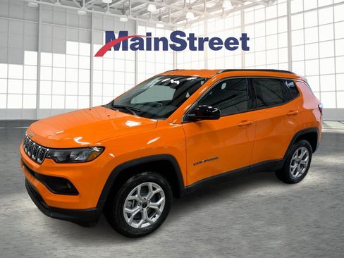 New 2026 Jeep Compass Latitude AWD/4WD image 1