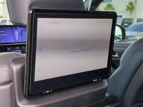 Used 2022 Lexus LX 600 4WD w/ Appearance Package image 28