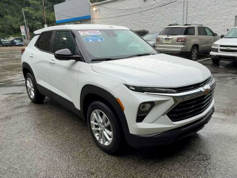 Certified 2024 Chevrolet TrailBlazer LS w/ LS Convenience Package AWD/4WD image 2