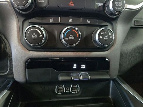Used 2023 RAM 1500 Big Horn image 32