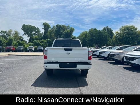 Used 2021 Nissan Titan SV w/ SV Convenience Package AWD/4WD image 14