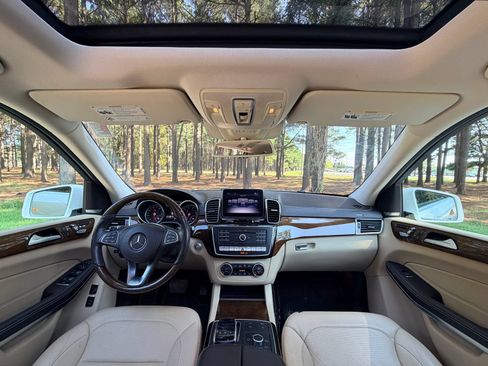 Used 2018 Mercedes-Benz GLS 550 4MATIC image 2
