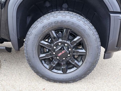 New 2026 GMC Sierra 2500 AT4 image 36