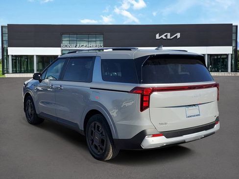New 2026 Kia Carnival EX FWD image 3