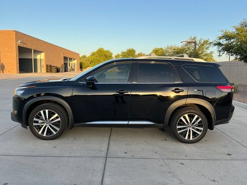 Used 2025 Nissan Pathfinder Platinum w/ Cargo Package AWD/4WD image 48
