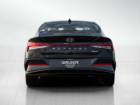 New 2026 Hyundai Elantra Limited image 5
