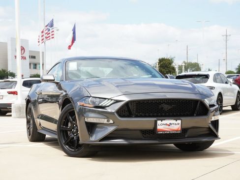 Used 2019 Ford Mustang GT Premium w/ Black Accent Package RWD image 2