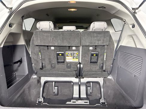 Used 2021 Toyota Sienna LE w/ LE Plus Package image 36