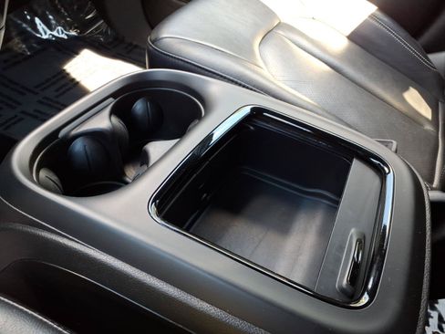 Used 2022 Chrysler Pacifica Touring-L w/ S Appearance Package FWD image 30