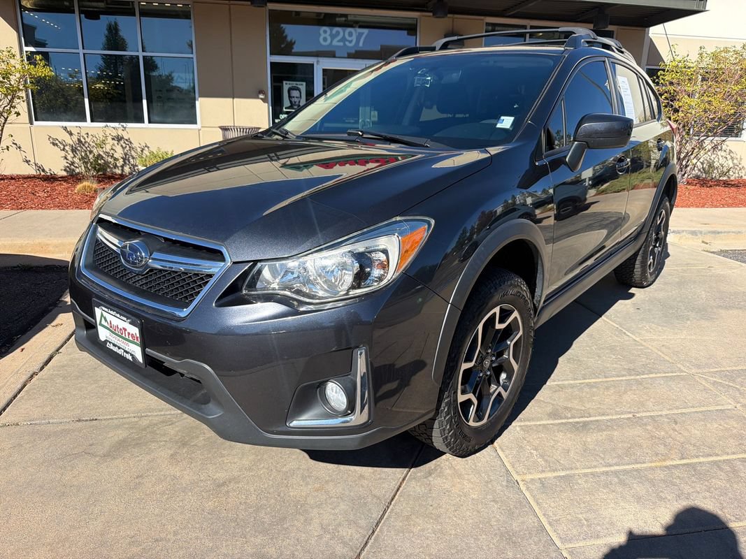 Used 2017 Subaru Crosstrek 2.0i Premium w/ Moonroof Package AWD/4WD image 2