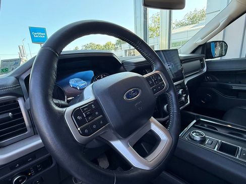 Used 2022 Ford Expedition Max XLT RWD image 6