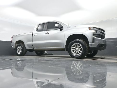 Used 2020 Chevrolet Silverado 1500 LT AWD/4WD image 32