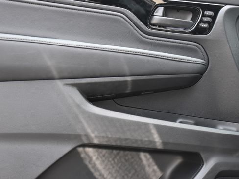 New 2026 Honda Odyssey Touring image 11