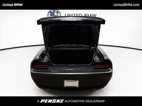 Used 2018 Dodge Challenger SXT RWD image 12